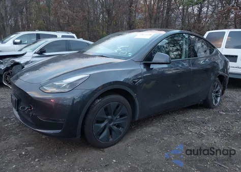 2025 Tesla Model Y Long Range Dual Motor Rear-Wheel Drive из США, поврежденный, VIN 7SAYGDED1SF227013